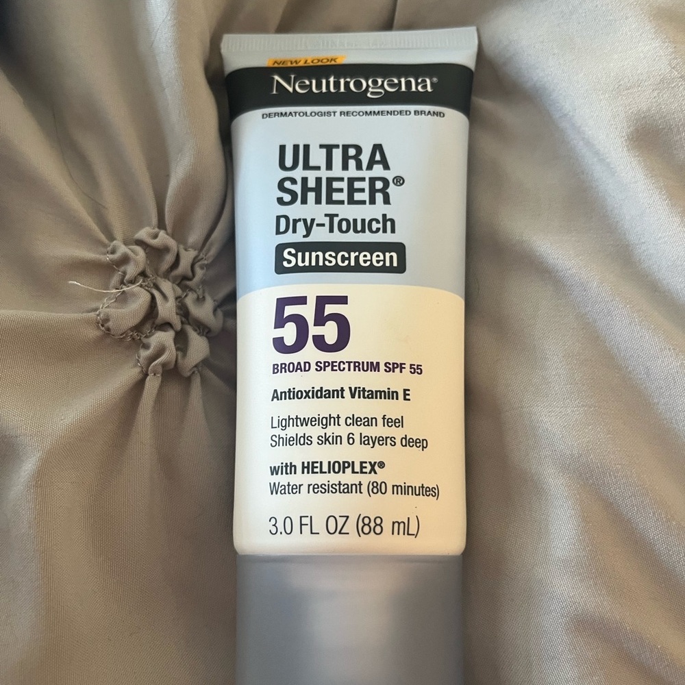 Neutrogena Ultra Sheer Dry-Touch Sunscreen SPF 55